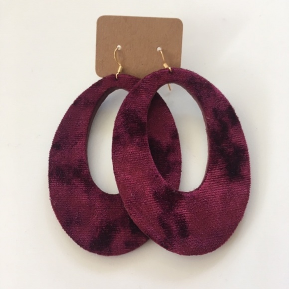 Jewelry - 🛍 Velvet on Leather Earrings